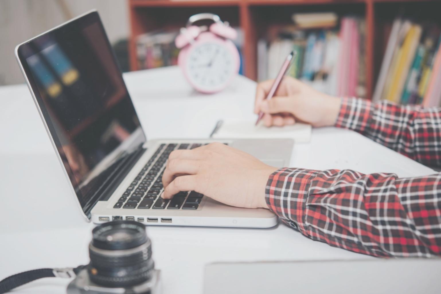 Espace de travail collaboratif avec outils numériques